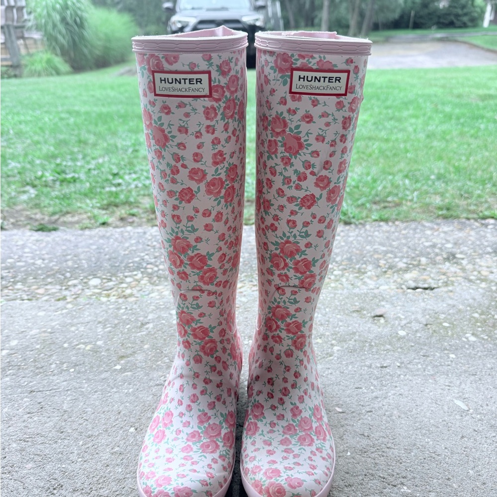 Love shack fancy hunter boots - Picture 2 of 5